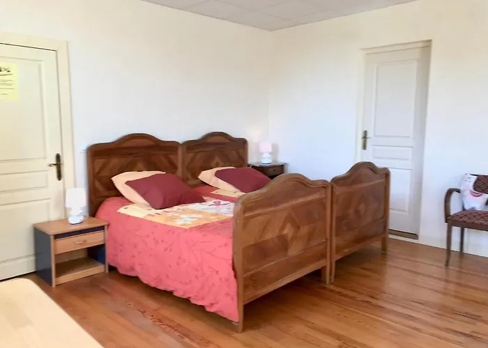 Leonline Sur Les Hauteurs De -au Pied Des Vosges